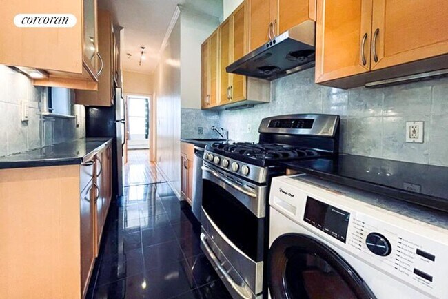 206 E 124th St in New York, NY - Building Photo - Building Photo