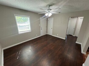 427 NE 38th St in Grand Prairie, TX - Building Photo - Building Photo