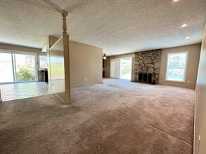 11348 Barbi Ln in Los Alamitos, CA - Building Photo - Building Photo