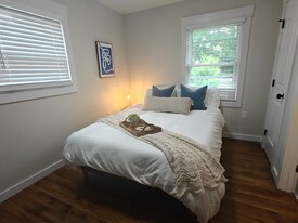 920 Friendly Pl in Charlotte, NC - Building Photo