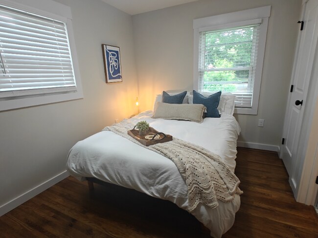 property at 920 Friendly Pl
