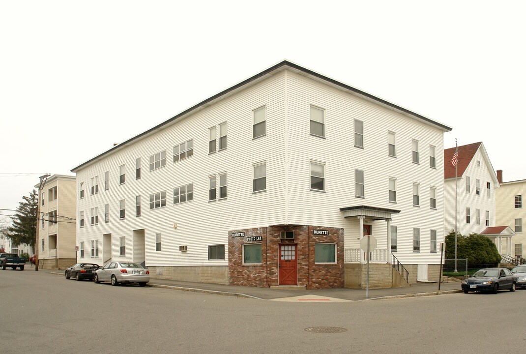 336 Dubuque St in Manchester, NH - Foto de edificio