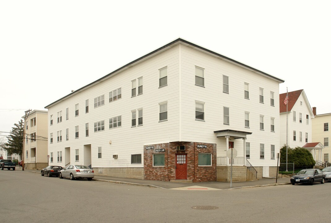 336 Dubuque St in Manchester, NH - Building Photo