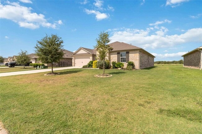 106 Sandpiper Dr in Bastrop, TX - Building Photo - Building Photo