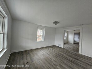 1515 Brick Ave, Unit 1517 in Scranton, PA - Foto de edificio - Building Photo