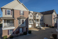 Sturbridge Crossing I in Broadview Heights, OH - Foto de edificio - Building Photo