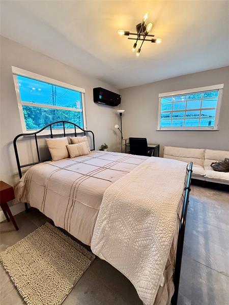 2420 SW 11th St in Miami, FL - Building Photo