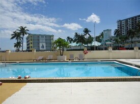 1790 79th Street Causeway in North Bay Village, FL - Building Photo