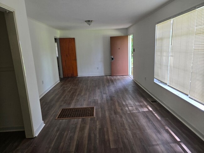property at 2826 Oak Forest Dr