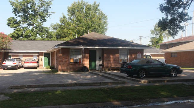 2930 Wyoming St in Baton Rouge, LA - Foto de edificio - Building Photo