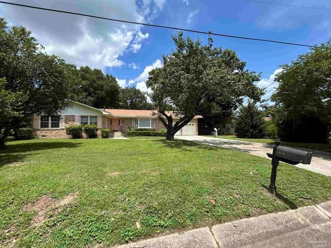 property at 3840 Dunwoody Dr