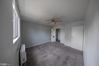 100 E Glenolden Ave in Glenolden, PA - Building Photo - Building Photo