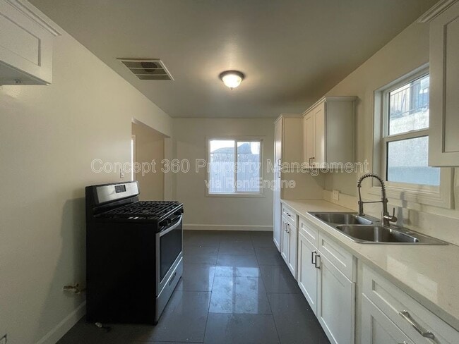 13719 Yukon Ave in Hawthorne, CA - Building Photo - Building Photo