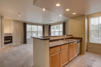 16275 NE 85th St in Redmond, WA - Building Photo - Building Photo