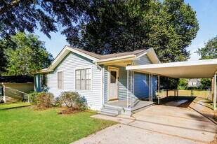1025 Minor Dr in Birmingham, AL - Building Photo