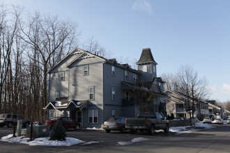 Kings Point Apartments in Schenectady, NY - Building Photo - Building Photo