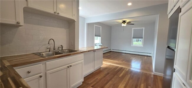 42 Putnam Pike in Johnston, RI - Building Photo - Building Photo