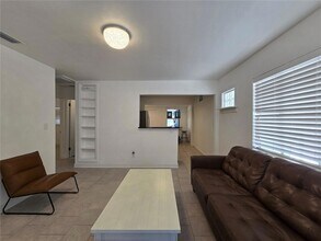 6343 5th Ave S in St. Petersburg, FL - Building Photo - Building Photo