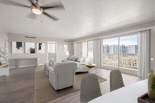 Landmark Apartments in Albuquerque, NM - Building Photo