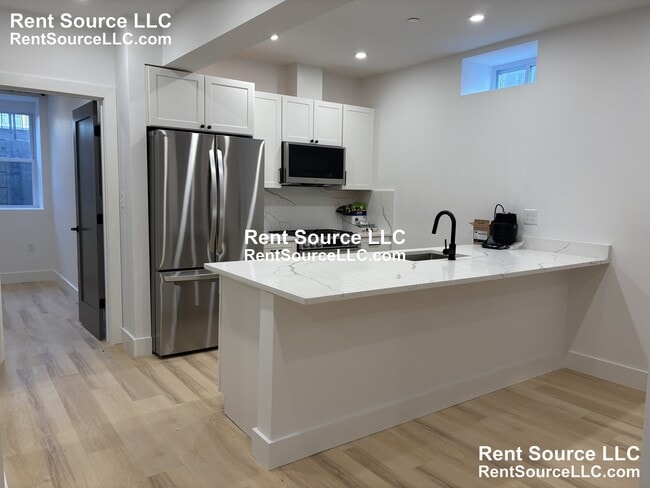 52 Cotting St in Medford, MA - Building Photo - Building Photo