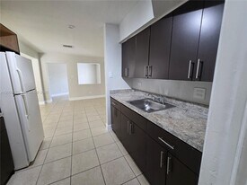2348 NW 15th St in Fort Lauderdale, FL - Building Photo