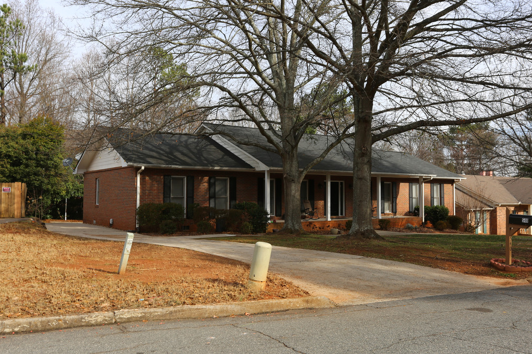 540-550 Grimes Pl in Roswell, GA - Building Photo