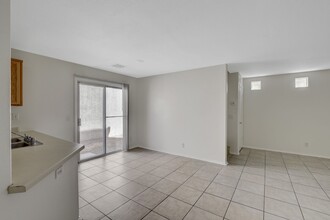 10050 Crisp Clover St in Las Vegas, NV - Building Photo - Building Photo