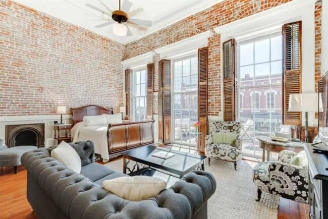 property at 2010 The Strand