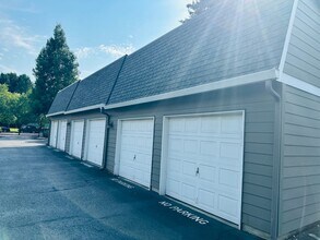 9008 NE 54th St in Vancouver, WA - Building Photo - Building Photo