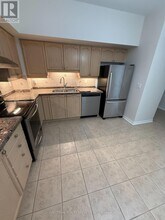2500 Rutherford Rd in Vaughan, ON - Building Photo - Building Photo