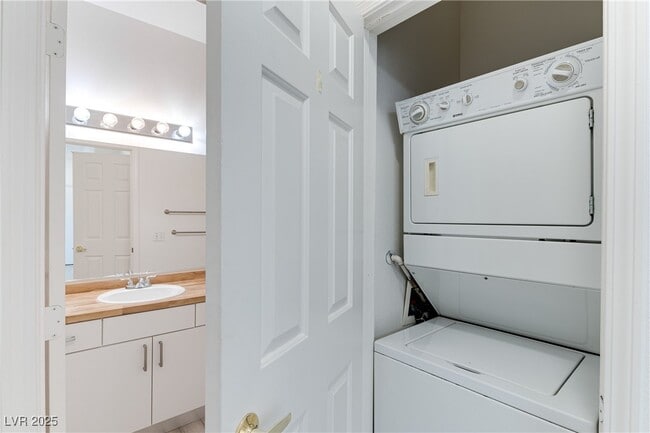 property at 1301 Red Gable Ln