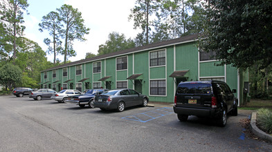 Dior Apartments in Tallahassee, FL - Building Photo - Building Photo