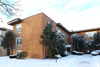 1919-1923 W Howard St in Evanston, IL - Building Photo - Building Photo