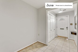 Room in Shared 7 bed/4 bath home in Washington, DC - Building Photo - Building Photo