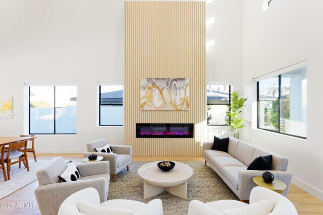 7520 E Highland Ave in Scottsdale, AZ - Building Photo - Building Photo