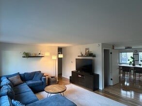 9220 11th Ave SW in Seattle, WA - Building Photo - Building Photo