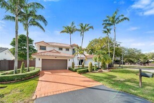 5424 SW 154th Pl in Miami, FL - Building Photo