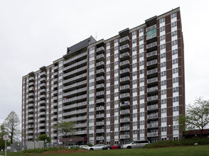 1465-1485 Caldwell Ave in Ottawa, ON - Building Photo - Building Photo