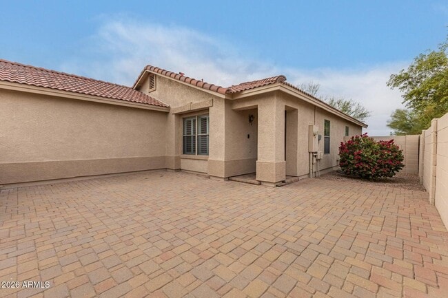1014 E Milada Dr in Phoenix, AZ - Building Photo - Building Photo
