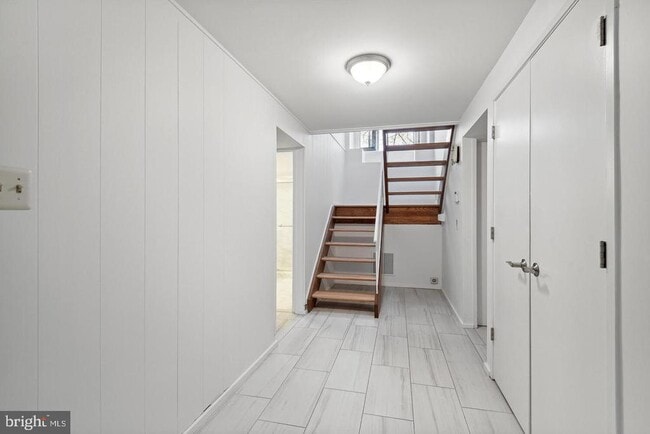 7700 Hamilton Spring Rd in Bethesda, MD - Building Photo - Building Photo