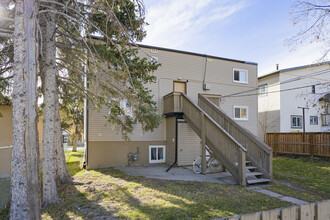 1832 27th Ave SW in Calgary, AB - Building Photo - Building Photo