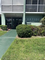 2761 Taft St in Hollywood, FL - Building Photo