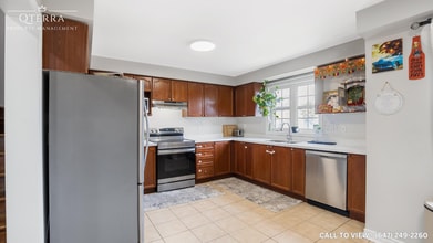 72 Huxtable Ln in Toronto, ON - Building Photo - Building Photo