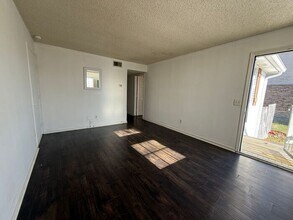 711 Eric Dr in Nashville, TN - Building Photo - Building Photo