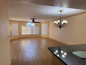 2498 Sweetwater Club Cir in Kissimmee, FL - Building Photo - Building Photo