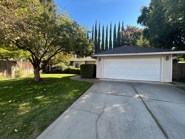 property at 12 Knotts Glen Ct