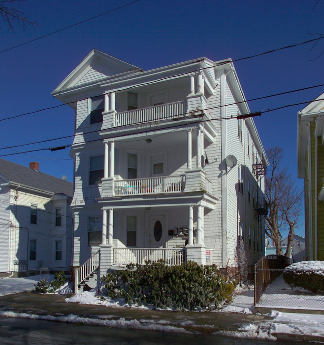 756 2nd St in Fall River, MA - Building Photo - Building Photo