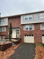 236 Quail Run Rd in Venetia, PA - Building Photo