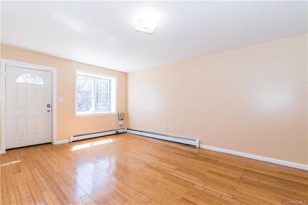 4557B Bronx Blvd-Unit -2 in Bronx, NY - Building Photo