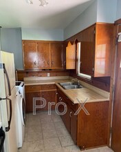 902 N Grand St in Pittsburg, KS - Building Photo - Building Photo